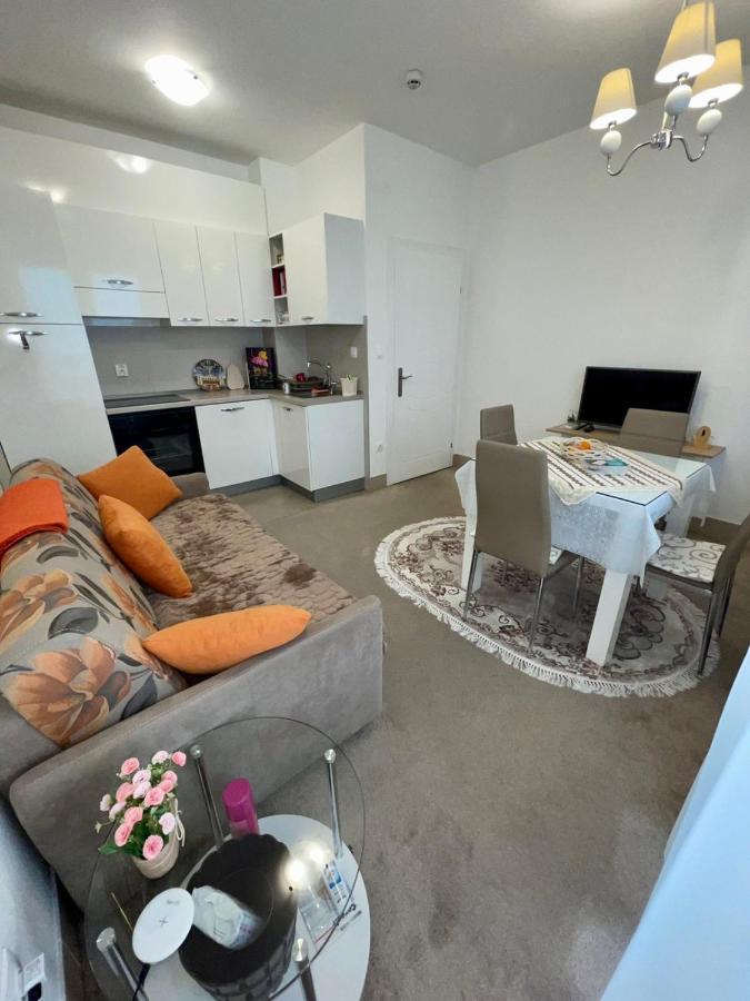 Sladjawing2 Apartment ยาโกดินา ภายนอก รูปภาพ